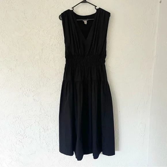 H&M Black Smocked Waist V Neck Sleeveless Midi Dress - Picture 4 of 11